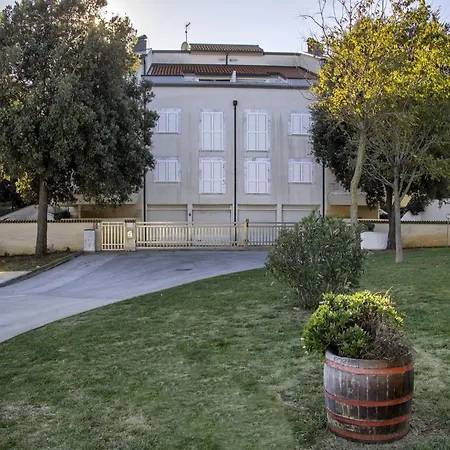 Lejlighed In Near & Nature